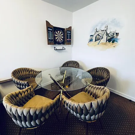 Ksiazecy -3 Sypialnie, 3 Bedrooms - Klimatyzacja 아파트